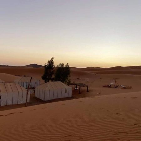 Desert Lover'S Luxury Camp 梅尔祖卡 外观 照片